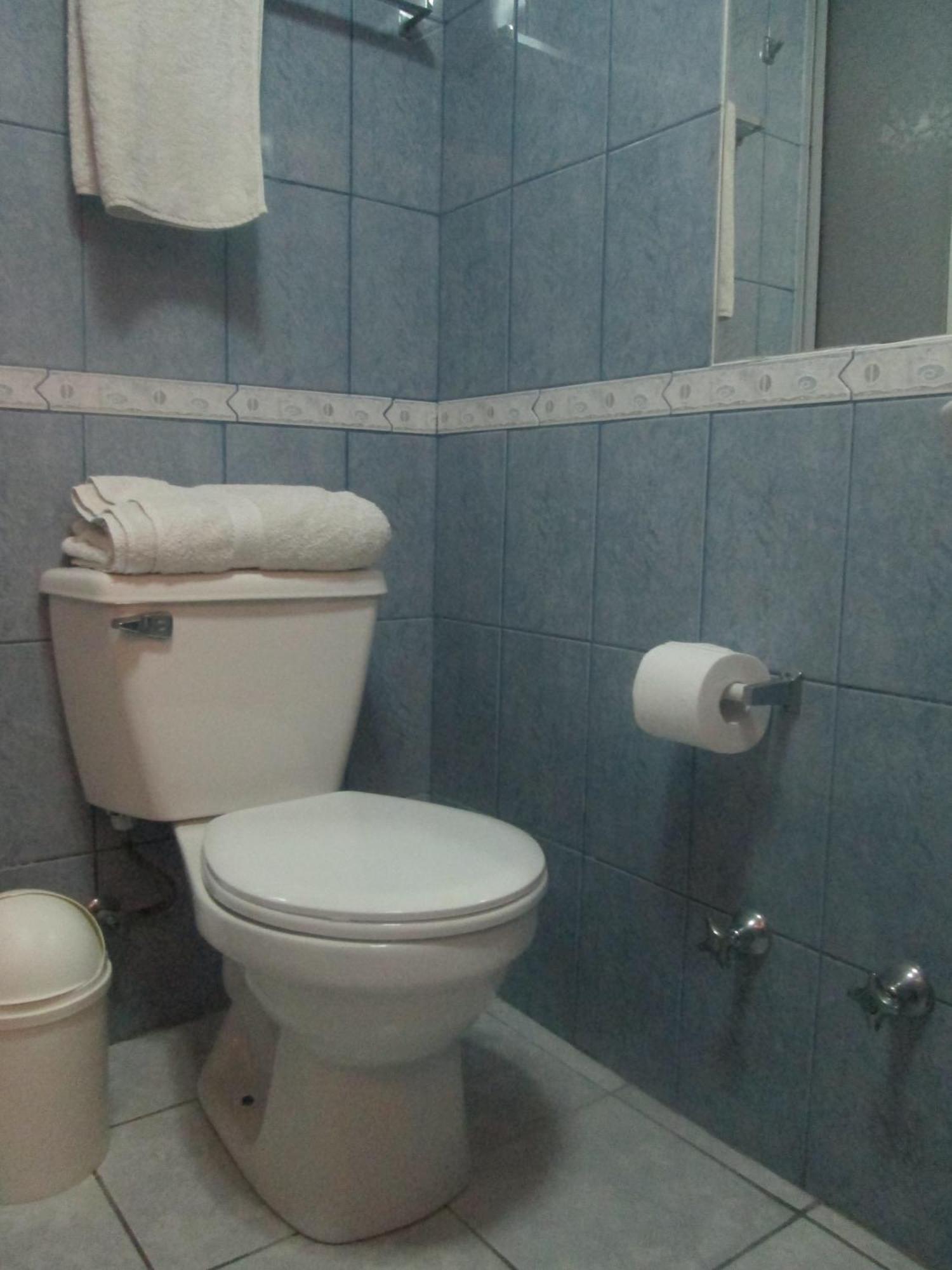 Hotel Vista Hermosa 17 ビニャ・デル・マール 部屋 写真
